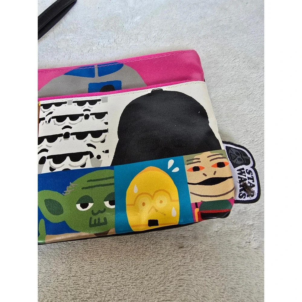 Disney Hong Kong Disneyland Star Wars Character Wristlet Pouch Bag New With Tags